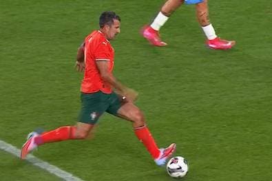 Mit 52! Diese Legende hat es immer noch drauf