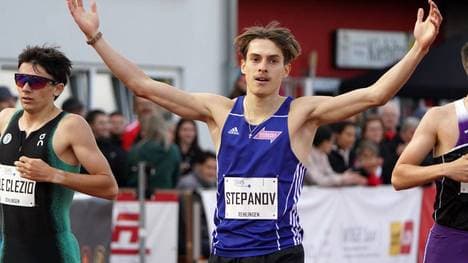 Alexander Stepanov verbessert sich über 800 Meter eklatant