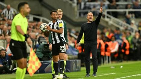 Hansi Flick und der FC Barcelona gewannen in Newcastle