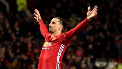 Manchester United v West Ham United - EFL Cup Quarter-Final