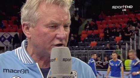 Benno Möhlmann befindet sich mit den Löwen im Abstiegskampf