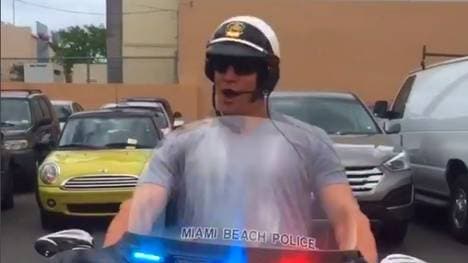 Rob Gronkowski Motorrad-Cop