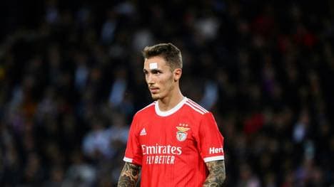 Grimaldo unterschreibt in Leverkusen bis 2027