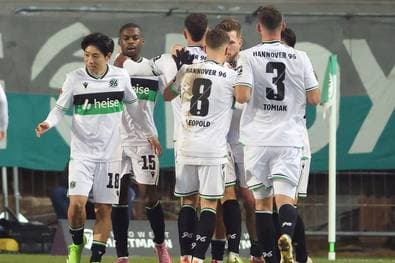 Hannover verspielt Sieg in Münster