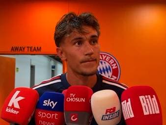 Bastian Assamo sorgte beim 2:1-Testspiel-Sieg gegen den südkoreanischen Verein Jeju SK FC für den Siegtreffer. Danach gibt es lobende Worte von Tom Bischof für den erst 16-Jährigen.