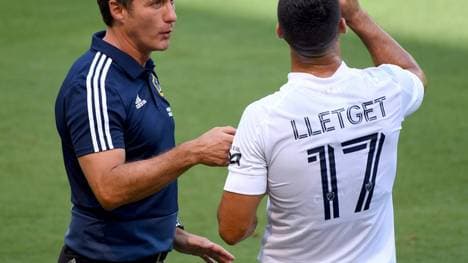 Schelotto (l.) ist neuer Nationaltrainer von Paraguay