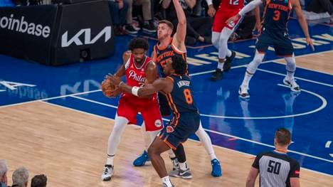 Joel Embiid kämpft in den Playoffs nicht nur mit dem Gegner