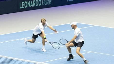 Kevin Krawietz (l.) und Tim Pütz in Düsseldorf