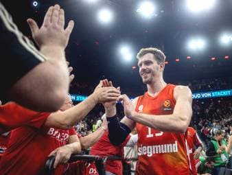 FC Bayern feiert historischen Helden