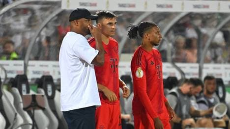 Neu-Trainer Vincent Kompany schenkt Michael Olise (r.) das Vertrauen zu Saisonbeginn