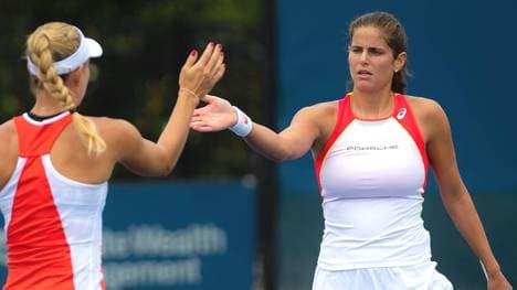 Julia Görges (r.) und Angelique Kerber spielten jahrelang gemeinsam im Fed Cup 