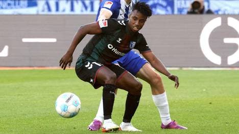 Kann der FCM (im Bild: Lubambo Musonda) den Aufstiegskampf mit einem Erfolg im Magdeburg Preußen Münster Tipp spannend halten?
