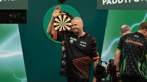 Raymond van Barneveld trifft nun auf Luke Littler