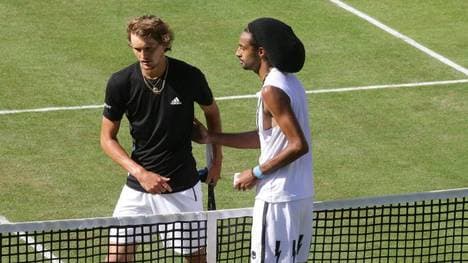 Alexander Zverev (l.) und Dustin Brown in Stuttgart 2019