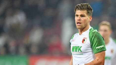 AUGSBURG, GERMANY - DECEMBER 17: Florian Niederlechner of FC Augsburg looks on during the Bundesliga match between FC Augsburg and Fortuna Duesseldorf at WWK-Arena on December 17, 2019 in Augsburg, Germany. (Photo by Sebastian Widmann/Bongarts/Getty Images)