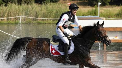 Felix Vogg erfolgreich bei Fünf-Sterne-Prüfung 