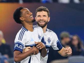 Müller sorgt für skurrile Szenen