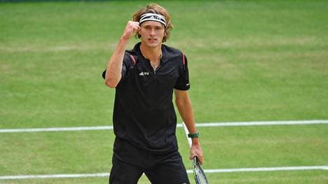 Alexander Zverev bezwang in Halle zuletzt Roger Federer