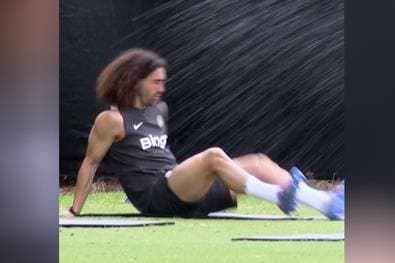 Hier wird Cucurella fies erwischt