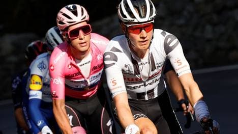 Wilco Kelderman (r.) übernahm das Rosa Trikot von Joao Almeida