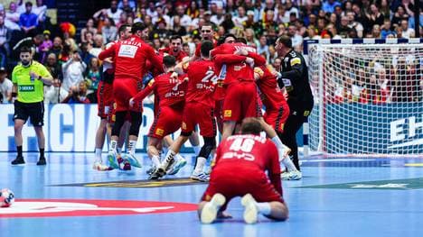 Serbien jubelt nach dem Sieg gegen Deutschland 