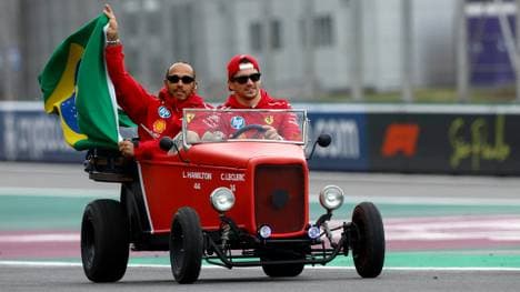Unter Druck: Lewis Hamilton (l.) und Charles Leclerc