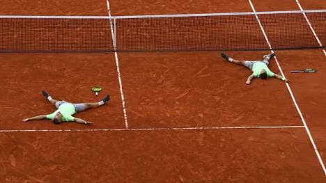 Kevin Krawietz (l.) und Andreas Mies konnten ihren Triumph gar nicht fassen