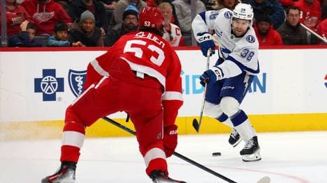 Seider (l.) gegen Tampa Bay