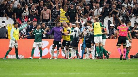 Memphis Depay löste eine Rudelbildung aus