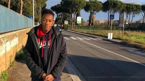 Larsson Coulibaly nach seiner Ankunft in Rom