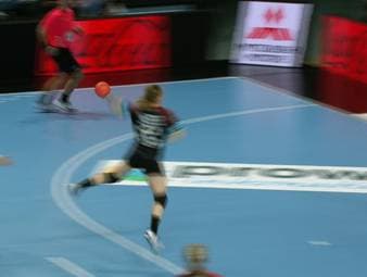 Das DHB-Team der Frauen kämpft um die Europameisterschafts-Qualifikation. Gegen die Ukraine spielt sich das Team vor heimischer Kulisse in EM-Form.