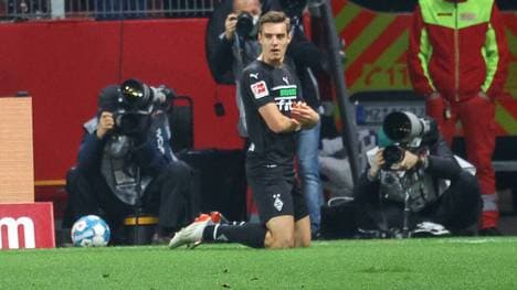 Florian Neuhaus nach seinem Treffer in Mainz