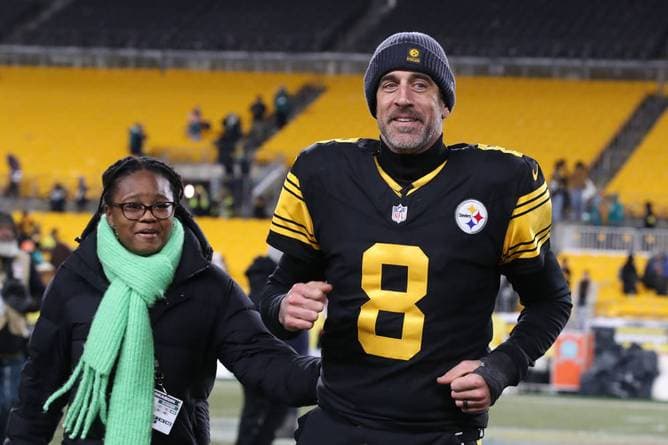 Rodgers hält Steelers auf Playoff-Kurs