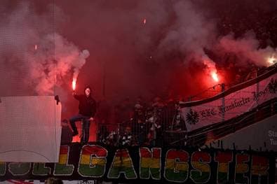 Eintracht-Boss verurteilt Verhalten der Fans scharf