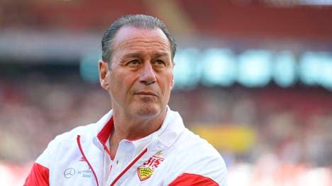 Huub Stevens sieht den niederländischen Fußball vor großen Problemen
