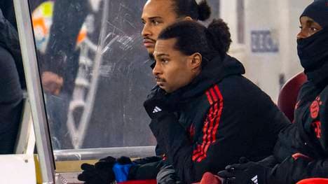 Leroy Sané (l.) und Serge Gnabry waren beim FC Bayern zuletzt nur Ersatz