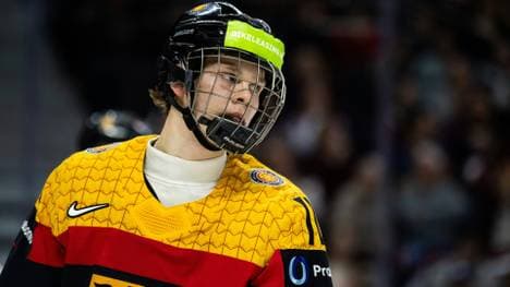 David Lewandowski spielte bei der Junioren-WM für den DEB