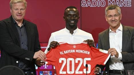 Hainer (r.) fordert mehr Stars in der Bundesliga