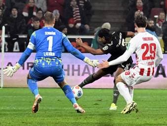 Wie Özil! Gnabry verblüfft mit Sensations-Tor