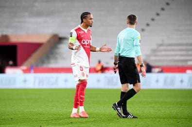 Kehrer fliegt bei PSG-Patzer