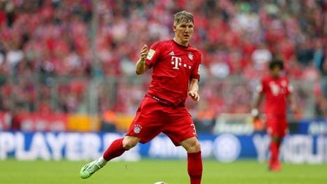 Bastian Schweinsteiger lief nur einmal im neuen Heimtrikot der Bayern auf