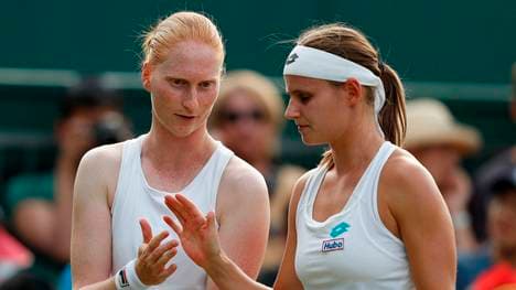 TENNIS-GBR-WIMBLEDON In Wimbledon standen van Uytvanck (l.) und Minnen im Doppel noch auf einer Seite auf dem Tennisplatz