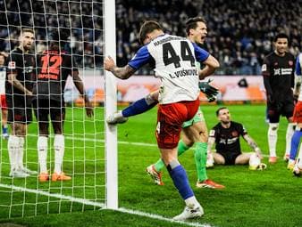 Luka Vuskovic hätte im Nachholspiel gegen Leverkusen fast den Ausgleich besorgt. Stattdessen vergab der HSV-Verteidiger kurz vor Schluss und ließ anschließend seinen Emotionen freien Lauf.