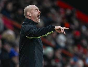 Nach Blitz-Entlassung: Erstligist verkündet neuen Trainer