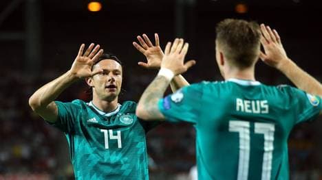 Nico Schulz (l.) wird das EM-Qualifikationsspiel gegen Nordirland verletzungsbedingt verpassen
