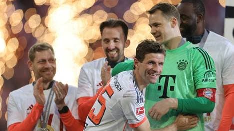 Müller und Neuer bei der Meisterfeier