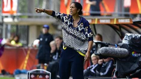 Jones fordert Nachbesserungen im Fraunenfußball