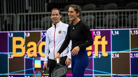 Andrea Petkovic (r.) baut sich weiter ein zweites Standbein auf