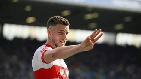 Drei Finger, drei Tore: Ermedin Demirovic