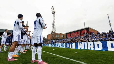 Die Schalker-Mannschaft nach dem Test in Dublin